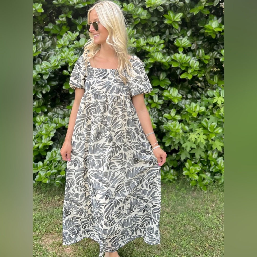 Beautiful Blue and White Hayden Summer Midi Dress NMT